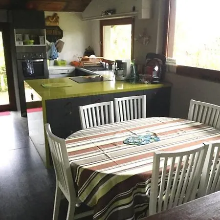 Hotel Francois Mauriac - Agreable Des Annees 80 Situee Dans Un Quartier Residentiel A 800m Du Port De Plaisance De Capbreton